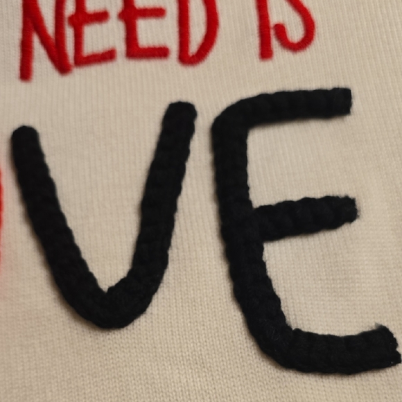 Alice + Olivia White and Black Wool Sweater with Red Love Design Oversized - Picture 10 of 14